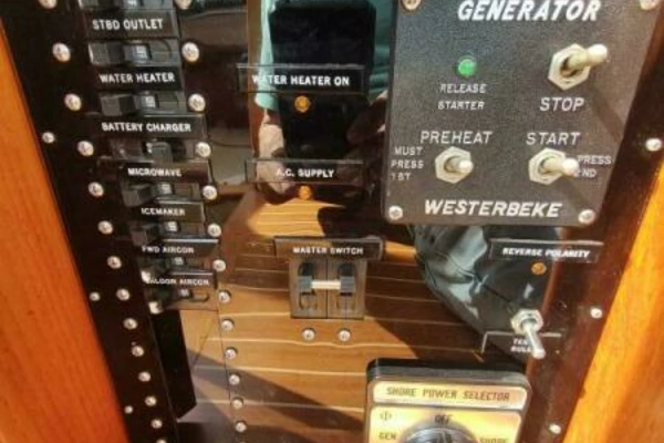 1996 Grand Banks 40