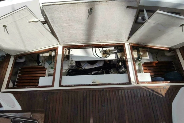 1996 Grand Banks 40