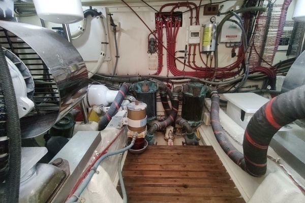 1996 Grand Banks 40