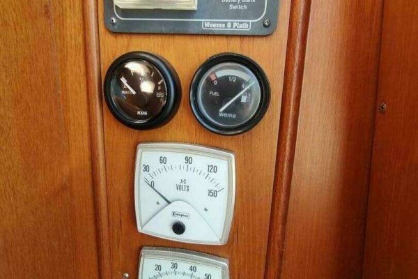 Summersalts 40ft Grand Banks Yacht For Sale