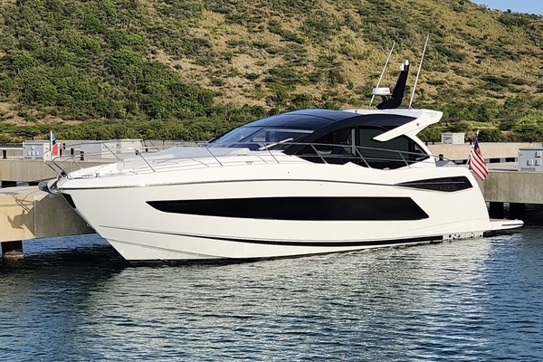 55-ft-Sunseeker-2023-55 Predator EVO- Chicago Illinois United States  yacht for sale
