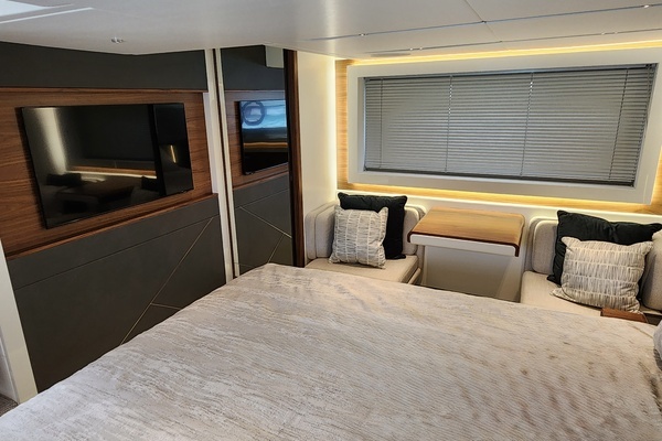 2023 Sunseeker 55