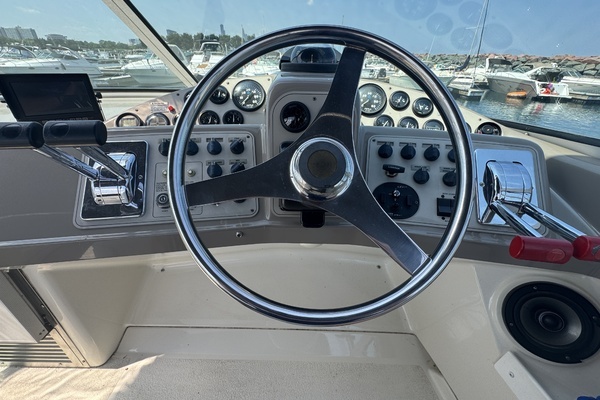 1998 Carver 35