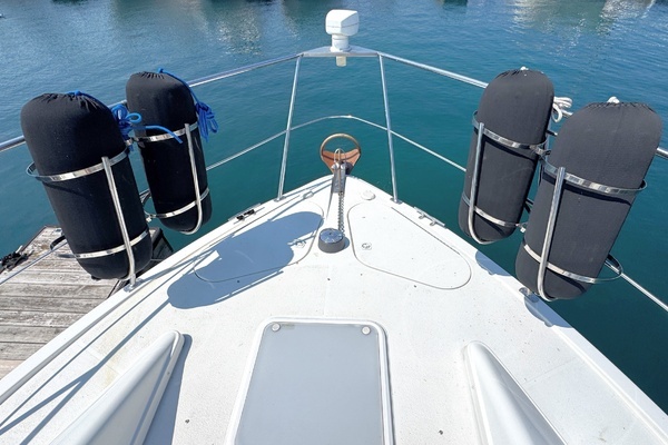 1998 Carver 35