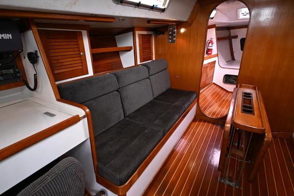 42ft J Boats Yacht For Sale