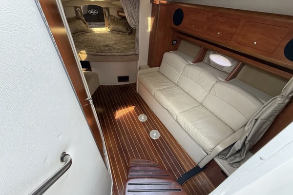 34ft Rinker Yacht For Sale