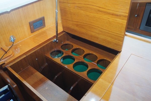 2006 Grand Banks 47