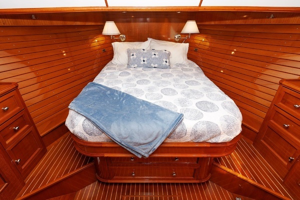 2006 Grand Banks 47