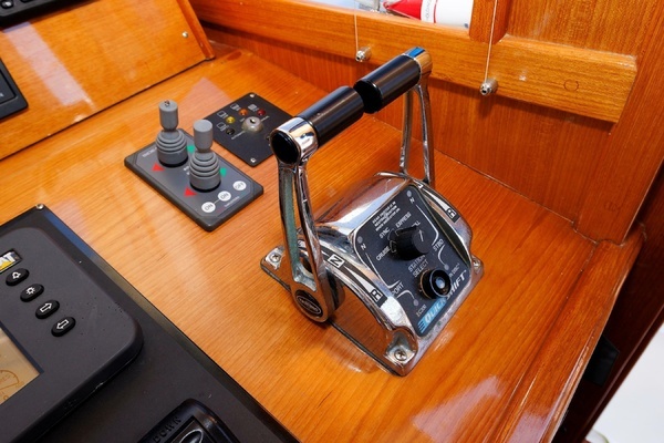 2006 Grand Banks 47