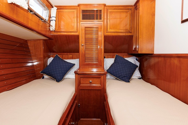 L Attitude 47ft Grand Banks Yacht For Sale