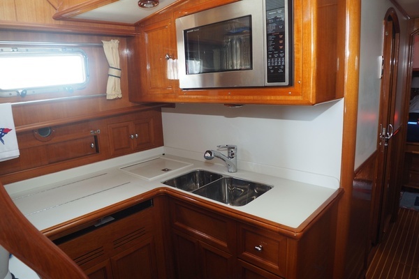 2006 Grand Banks 47