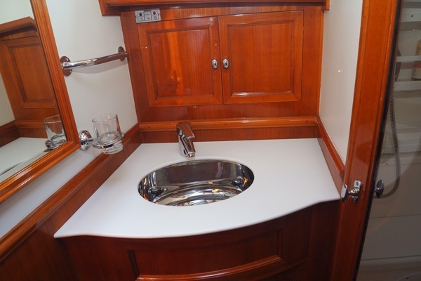 2006 Grand Banks 47