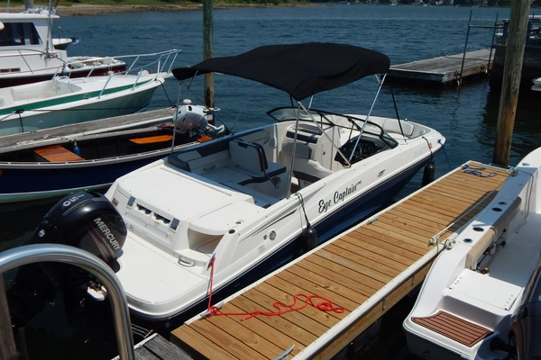 20-ft-Bayliner-2017-VR5-Eye Captain North Kingstown Rhode Island United States  yacht for sale
