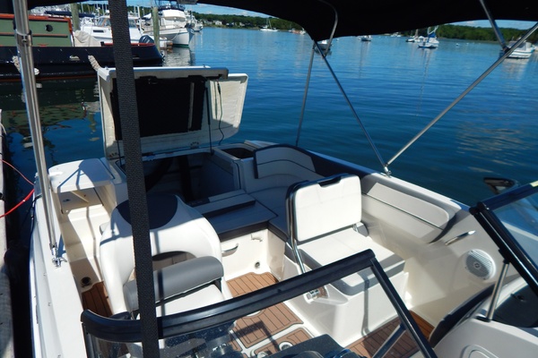 Eye Captain 20ft Bayliner Yacht For Sale