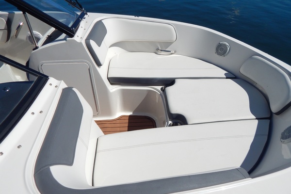 Eye Captain 20ft Bayliner Yacht For Sale