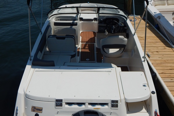 Eye Captain 20ft Bayliner Yacht For Sale