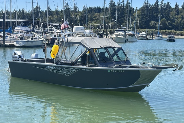 26ft Hewescraft Yacht For Sale
