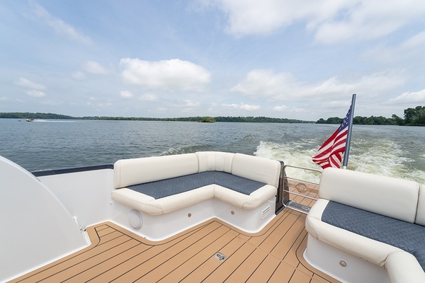 2019 Palm Beach Motor Yachts 50