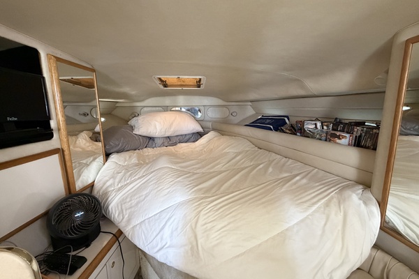 33ft Sea Ray Yacht For Sale