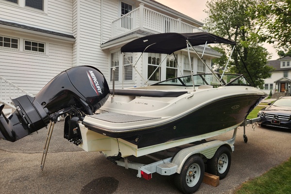 19ft Sea Ray Yacht For Sale