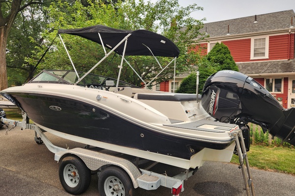 19ft Sea Ray Yacht For Sale