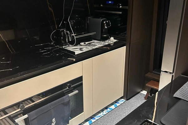 89ft Ferretti Yachts Yacht For Sale