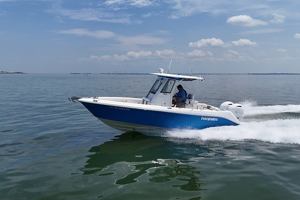 25-ft-Everglades-2014-255 CC- Hampton Virginia United States  yacht for sale