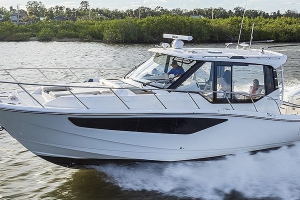 Photo of the 2021 Boston Whaler 405 Conquest