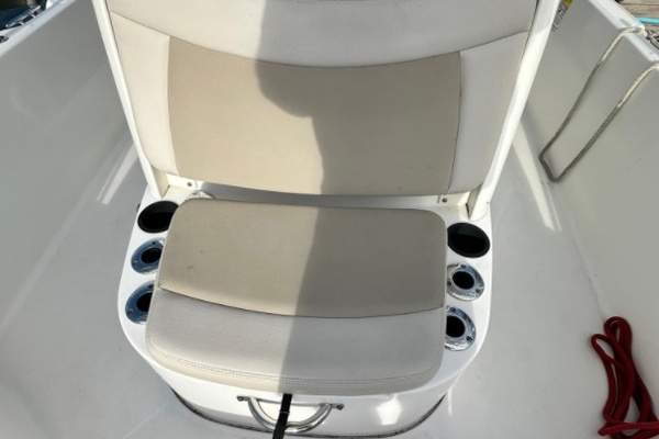 24ft Boston Whaler Yacht For Sale