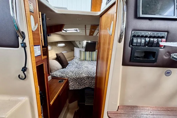 Tardis 28ft Cutwater Yacht For Sale