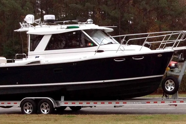Tardis 28ft Cutwater Yacht For Sale