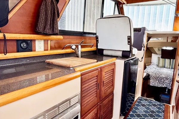 Tardis 28ft Cutwater Yacht For Sale