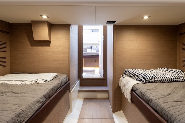 Pardo Yachts 43 Yacht For Sale
