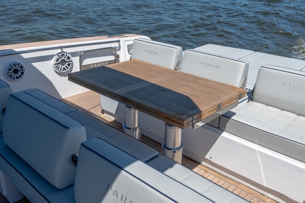 Pardo Yachts 43 Yacht For Sale