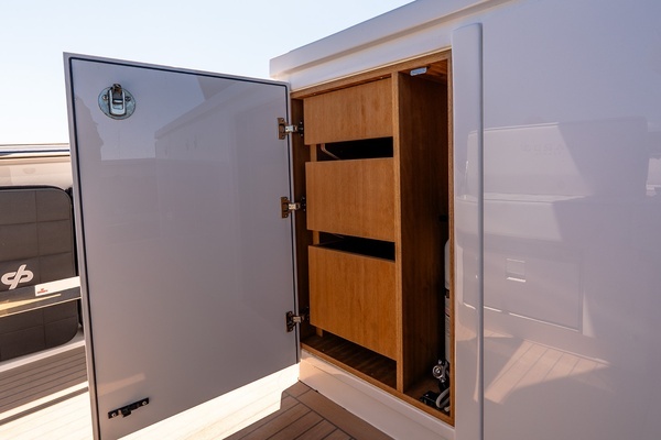 Pardo Yachts 43 Yacht For Sale