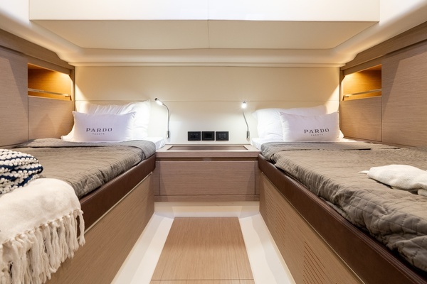 Pardo Yachts 43 Yacht For Sale