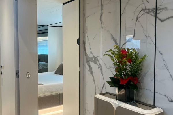 95ft Ferretti Yachts Yacht For Sale