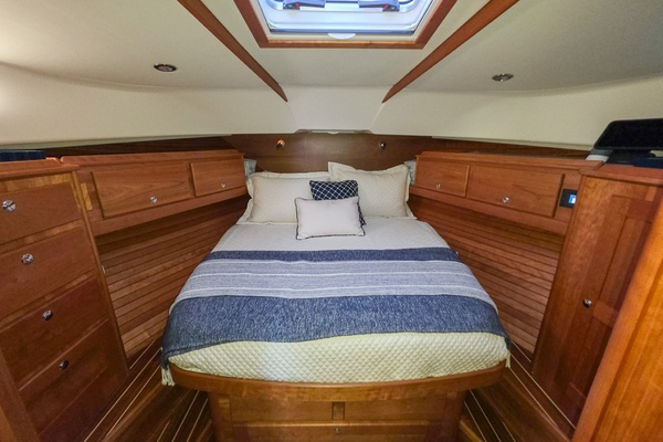 43ft Sabre Yacht For Sale