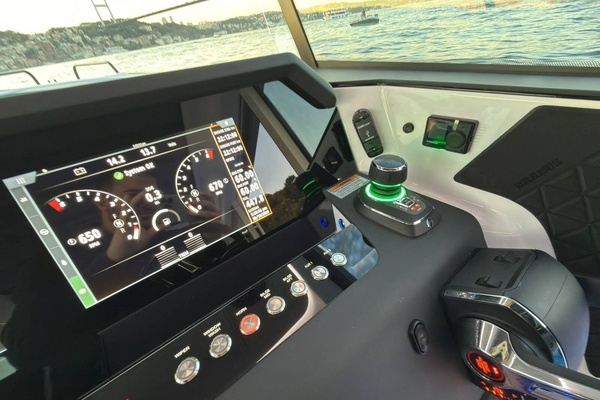 37ft Axopar Yacht For Sale