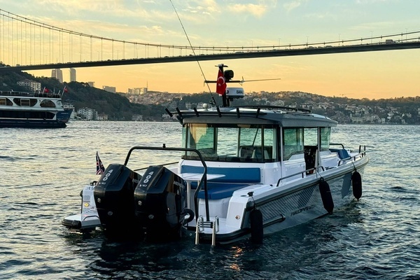 Axopar 37 XC Cross Cabin Yacht For Sale