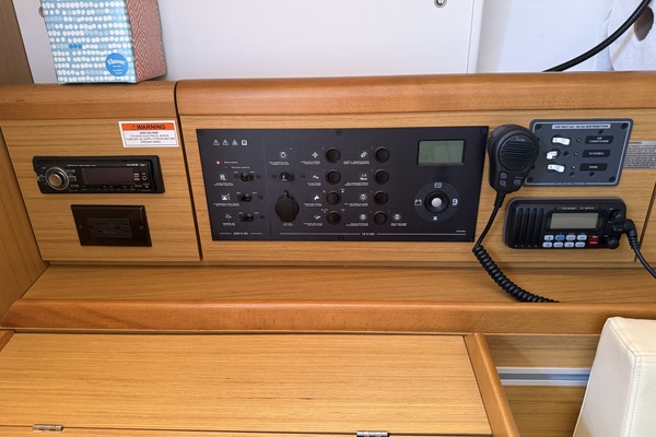 Bonkers 36ft Jeanneau Yacht For Sale