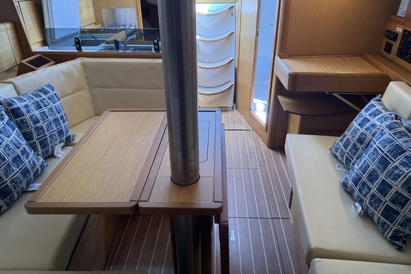 Bonkers 36ft Jeanneau Yacht For Sale