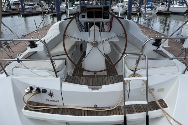 Jeanneau 36i