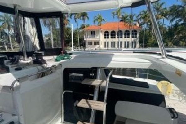 42ft Lagoon Yacht For Sale