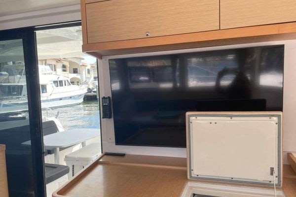 42ft Lagoon Yacht For Sale