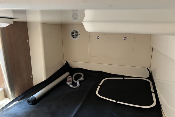 2013 Boston Whaler 28