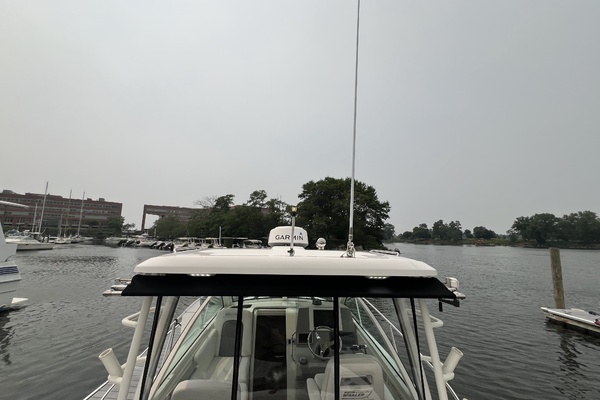 2013 Boston Whaler 28