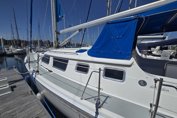 Chemistry 44ft Hunter Yacht For Sale