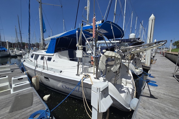 Chemistry 44ft Hunter Yacht For Sale