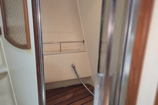 Chemistry 44ft Hunter Yacht For Sale